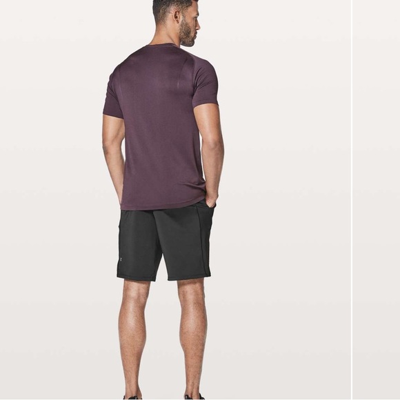 Lululemon Fundamental Short - Picture 2 of 11